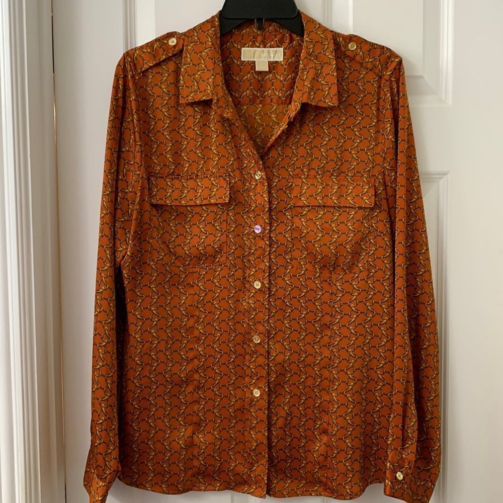 Michael Michael Kors Size Large rust gold chain print blouse.